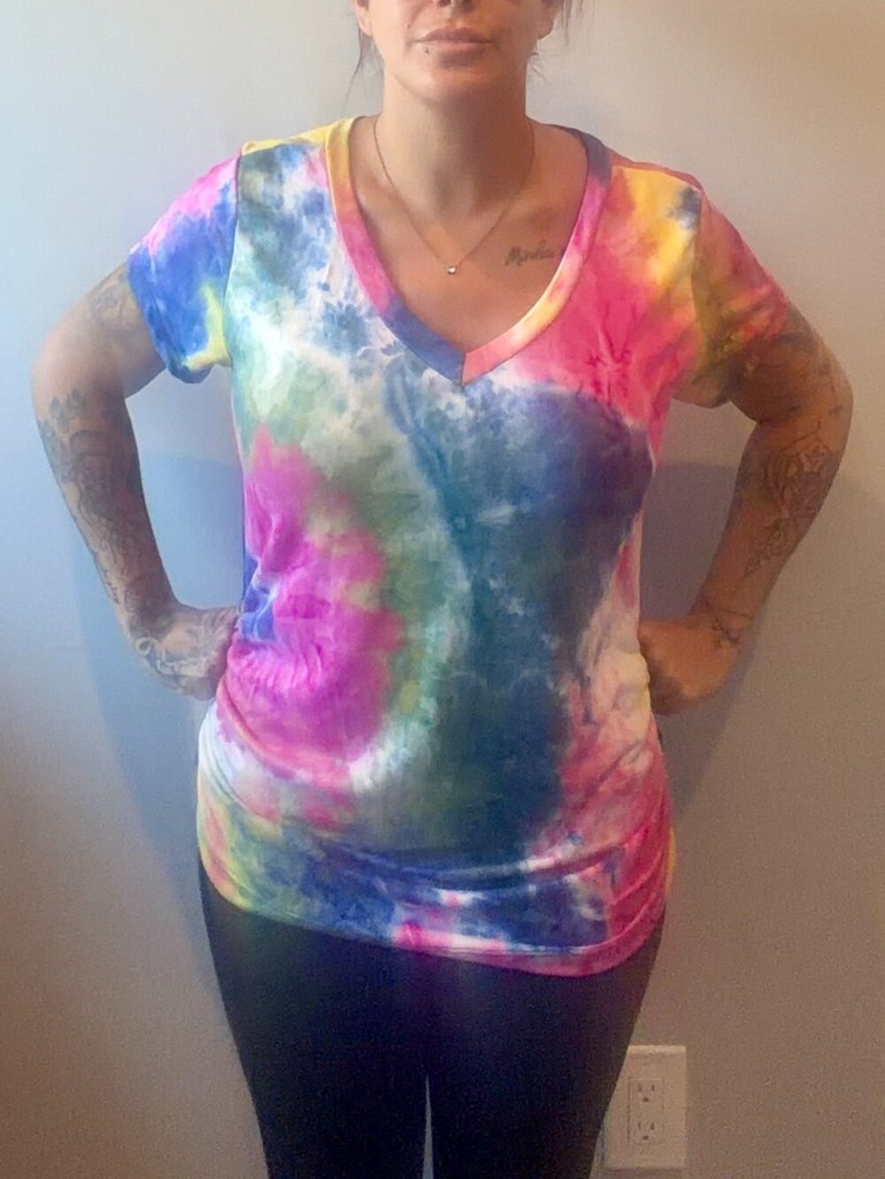 NWT NYC 2X Women’s Tie Dye T Shirt Blouse Polyester Scrunch On Sides ShortSleeve